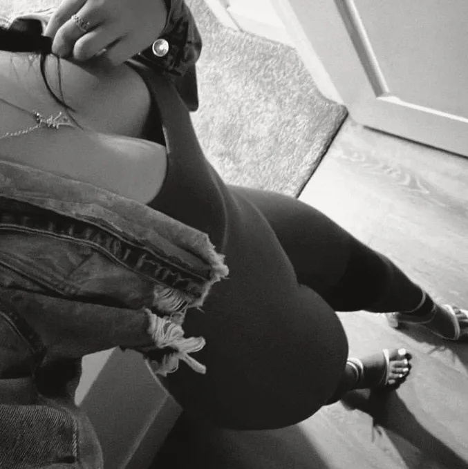 Amina, 25